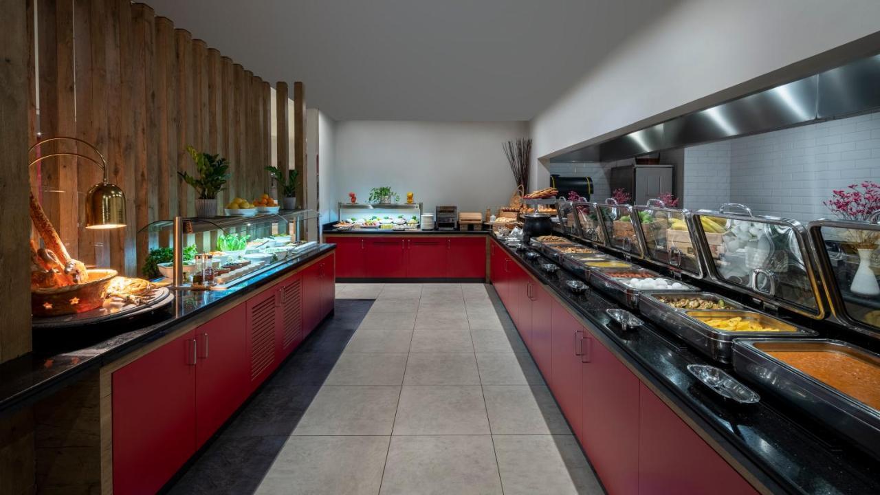 Ibis Jeddah Malik Road Hotell Eksteriør bilde