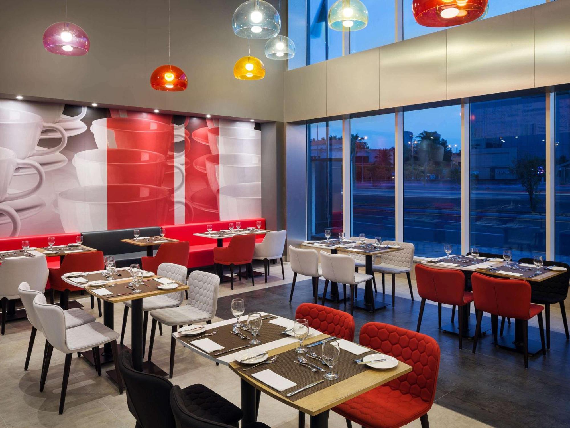 Ibis Jeddah Malik Road Hotell Eksteriør bilde