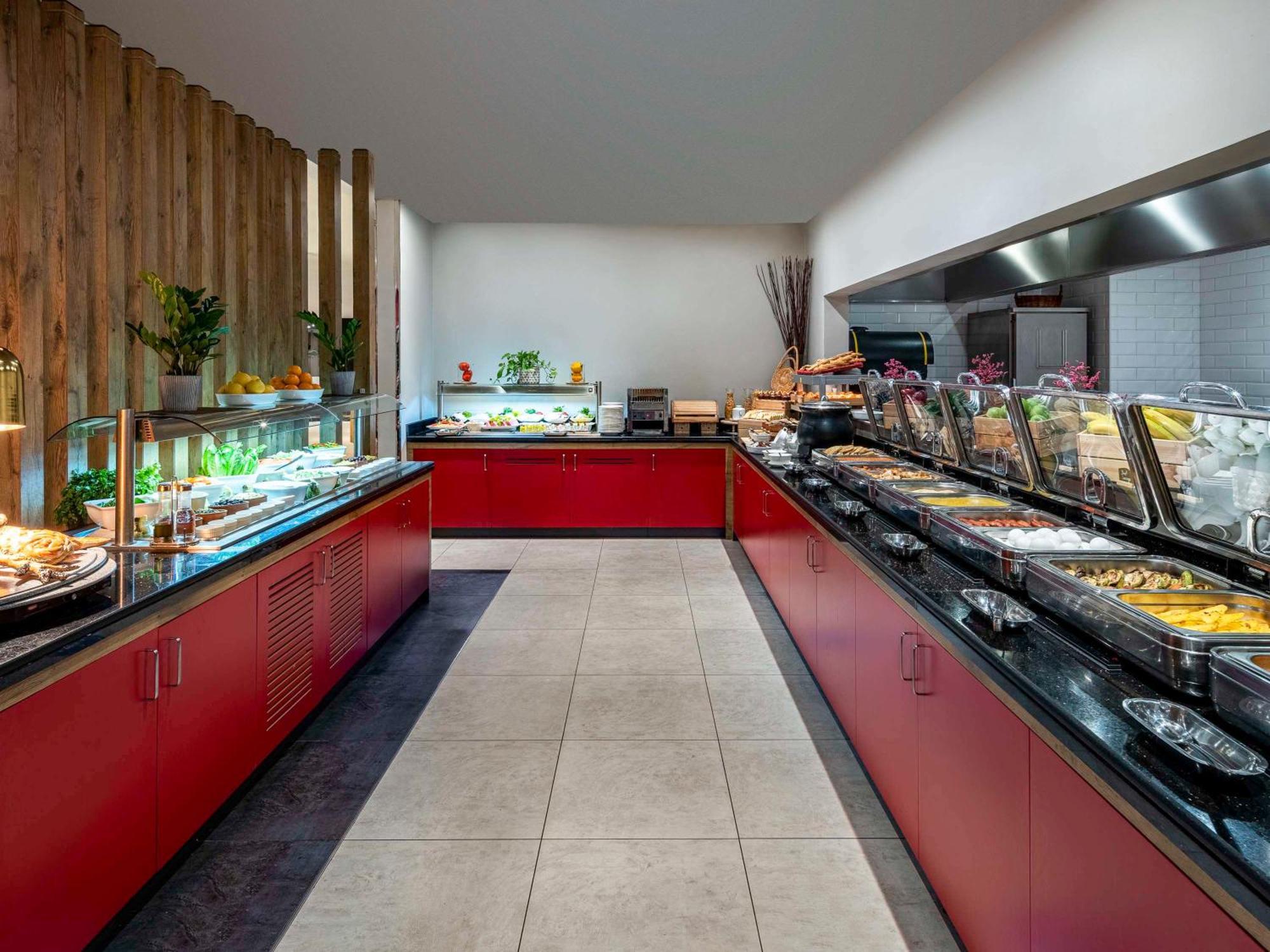 Ibis Jeddah Malik Road Hotell Eksteriør bilde