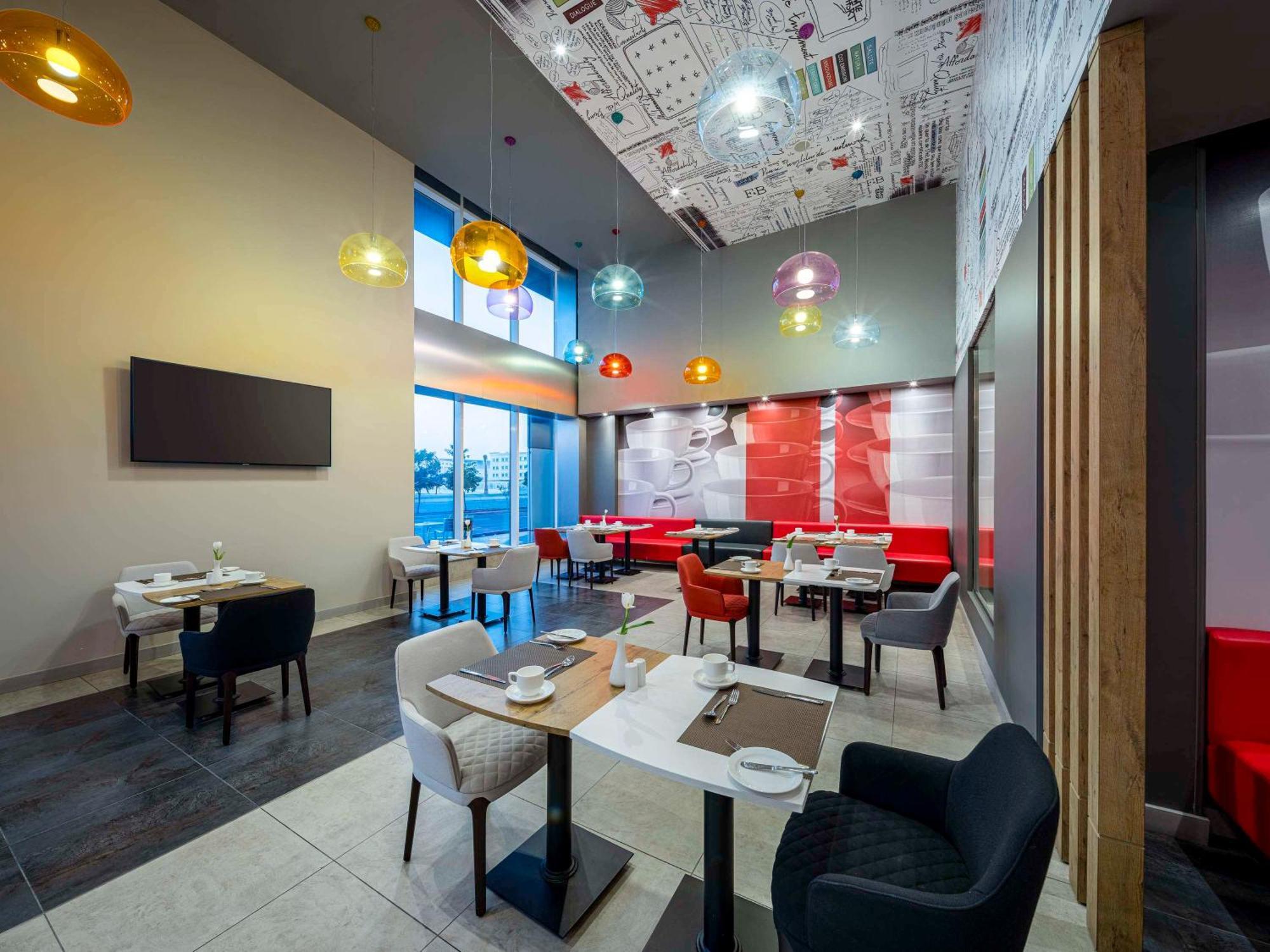 Ibis Jeddah Malik Road Hotell Eksteriør bilde