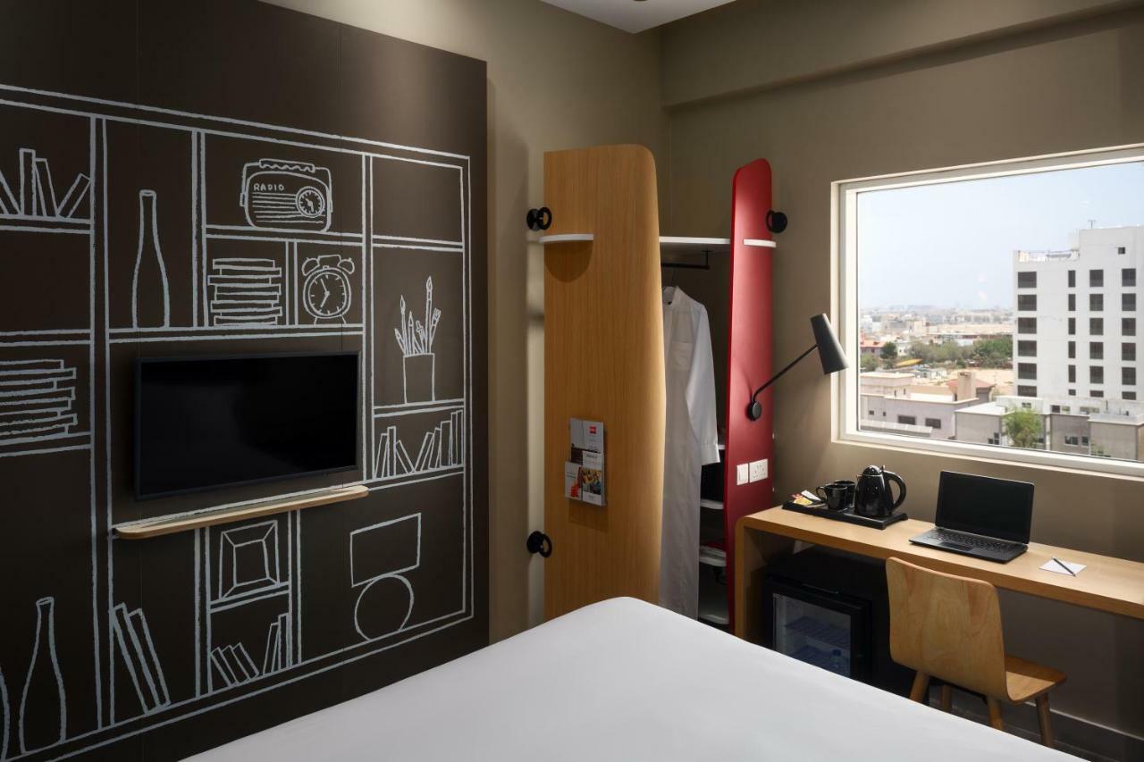 Ibis Jeddah Malik Road Hotell Eksteriør bilde